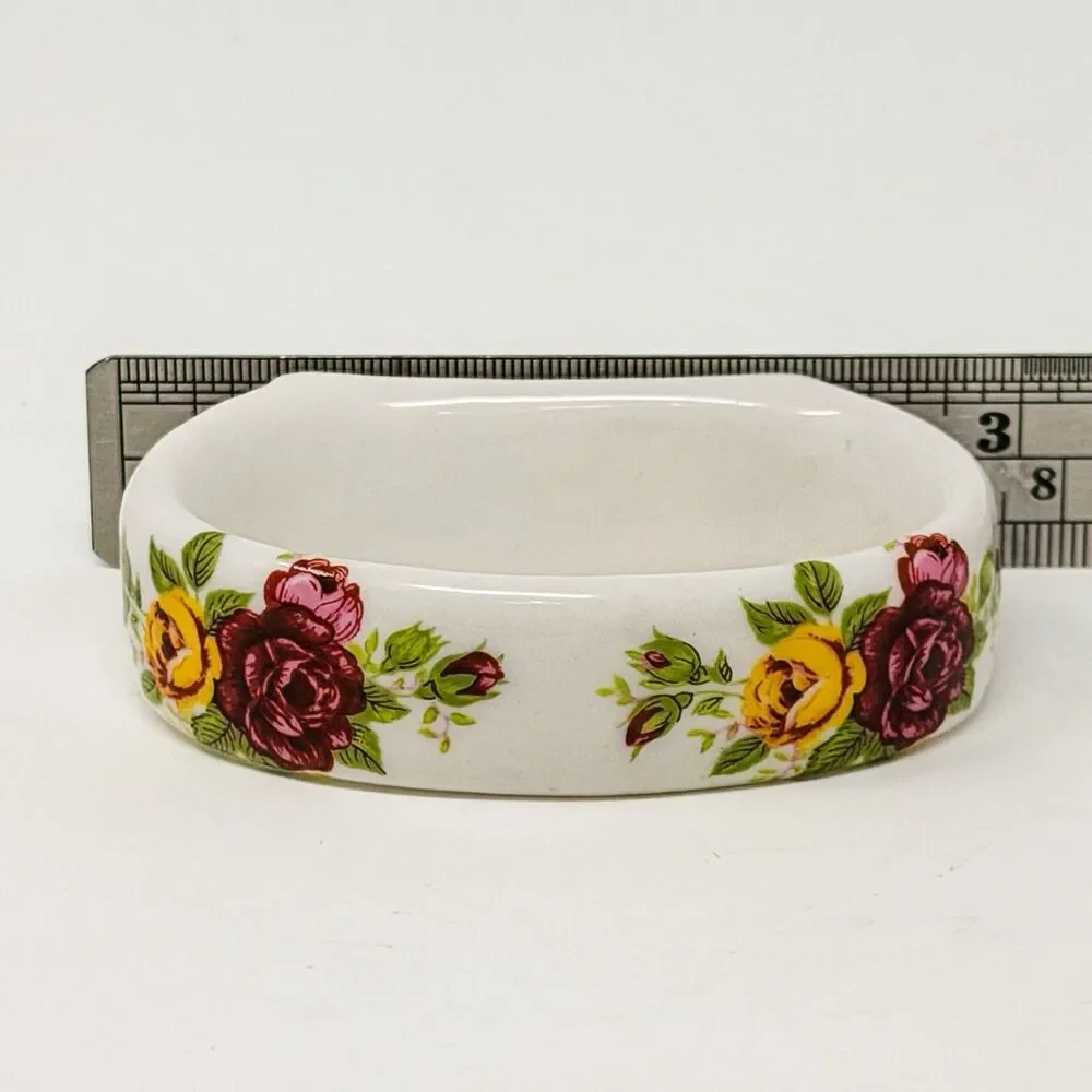 Unbranded charming vintage